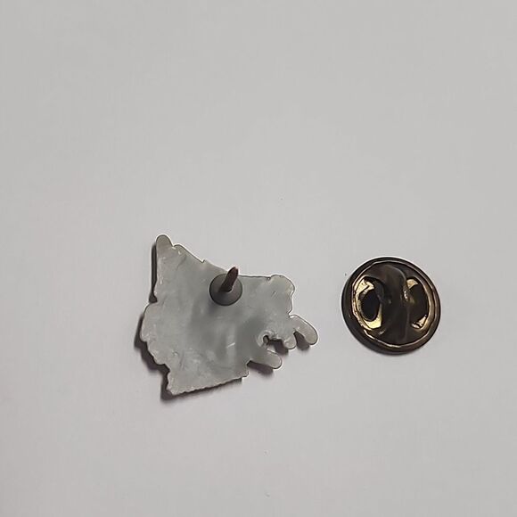 1984 Kentucky KY Derby Festival Plastic Pegasus Pin - Picture 3 of 4